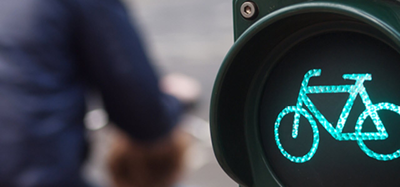 Fahrradfahrer im Straßenverkehr